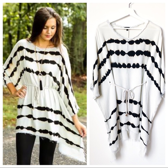 Aakaa Tops - Aakaa • Write It In Ink Tunic